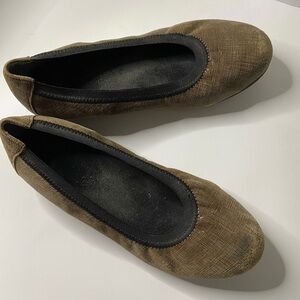 Munro Flats Suede Ballerina Flats  size 7